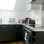 Likedeeler Am Stadthafen ליבק