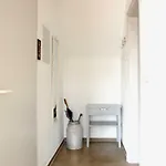 Likedeeler Am Stadthafen ליבק