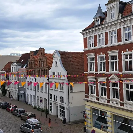 Likedeeler Am Stadthafen * Lubeck